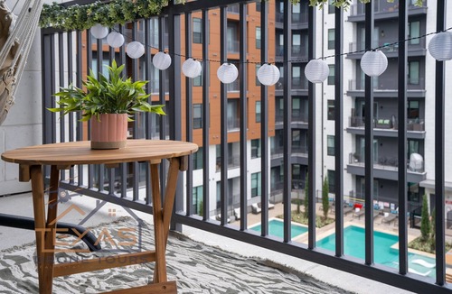 North Burnet Apartment | 12min Downtown 6min Domain Pool Free Parking
