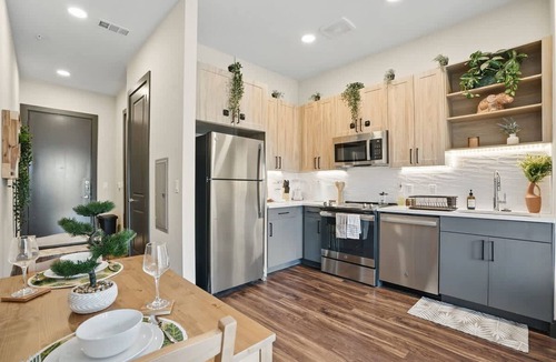 North Burnet Apartment | 12min DT 6min Domain Studio-pool Free Parking
