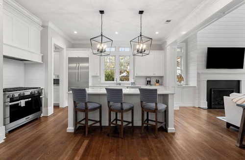 Vanderhorst Plantation House | 133 Governors Drive by Akers Ellis Rentals