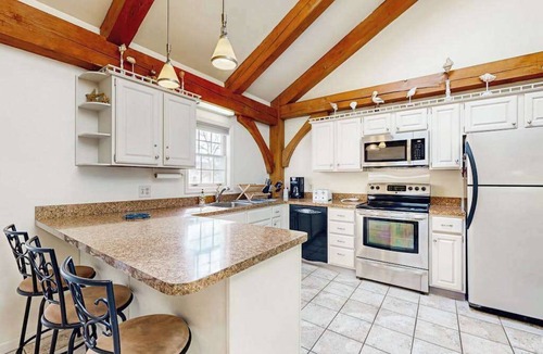 Caine Woods House | 13904 Lighthouse Ave