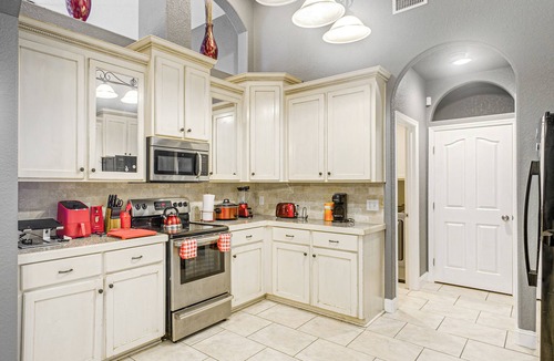 Brunswick House | 14 Mi to Jekyll Island: Luxe Brunswick Home