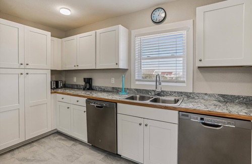 Whalehead Beach House | 1486 - Blue Retreat - Whalehead Corolla Escape w/Pool & Hot Tub