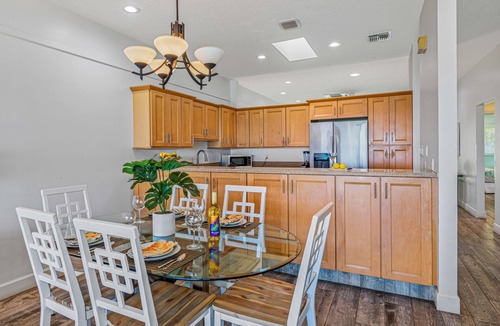 Downtown Lahaina Condo | 150-4 Ocean Front Condo with an Amazing View!