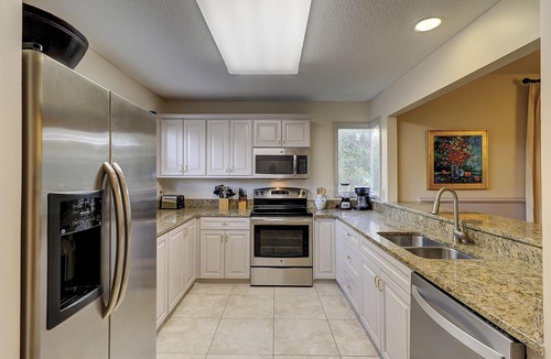 South Beach House | 17 Beachside-Fido Friendly, Heated Community Pool & 100 yrds to ocean