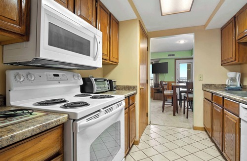 Elk Rapids Condo | #17 ELK RAPIDS BEACH CONDOMINIUM