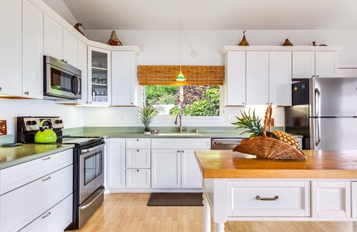 Kona Paradise House | 180 Degree Ocean View! Steps to Beach! from $219/Night + Fees!