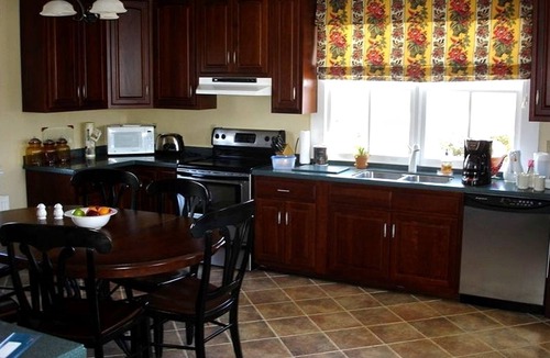 Gordonsville Cottage | 1856 Manor Vacation Rental on Huge Horse and Cattle Farm near Charlottesville, Virginia