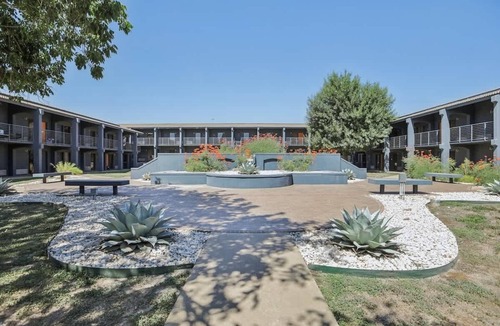 St. Johns Apartment | [19] ATX Studio: 1 Queen, Access to Gym & Laundry