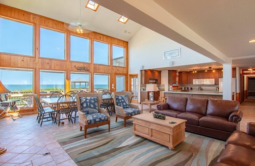 Ocean Sands House | 1922 - Salt Spray - Oceanfront Corolla Retreat w/Hot Tub & Views