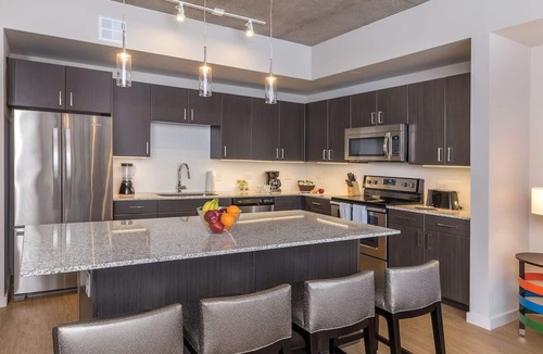 Warehouse District Hotel | 1BD Suite in Downtown Austin!