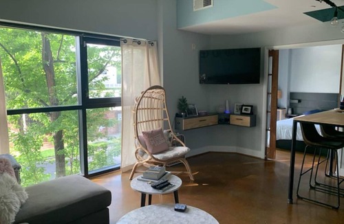 Fourth Ward Apartment | 1Bed/1Bath Apt in Heart of Uptown Charlotte.