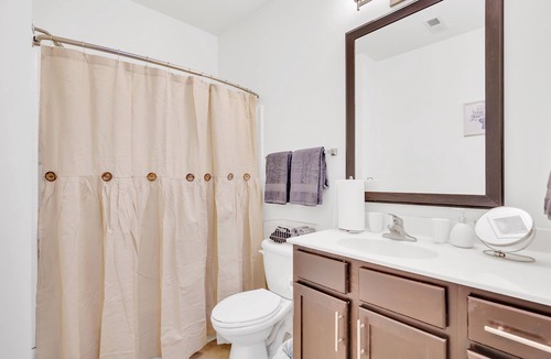 Ashbrook - Clawson Village Apartment | 1BR King Bed near Shopping, Dining & Entertainment
