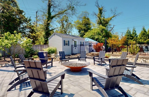 Lower Township House | 1BR King Bed Sofa Bed Sleeps 4 POOL - 10