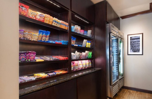Historic District - North Apartment | 1BR King Suite w/Kitchen | Free Breakfast + Gym