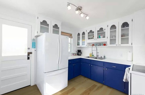Jacksonville Beach Apartment | 2/1 - Upper unit - 4 blocks to the Beach