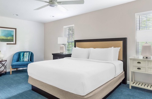 Sea Scape Hotel | 2 Airy 3BR Suites w/Laundry near Kitty Hawk Woods Coastal Reserve Trails