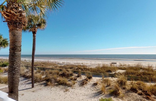 Palmetto Dunes Villa | 2 Beach Villa Steps From the Sand!