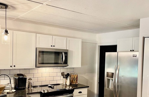 Westport House | 2-bedrm guesthouse on the Peninsula of Lake Norman in Denver,NC +all essentials.