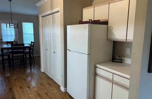 Greenville House | 2 Bedroom-2 Bath With Office Near Hospital-New To Vrbo
