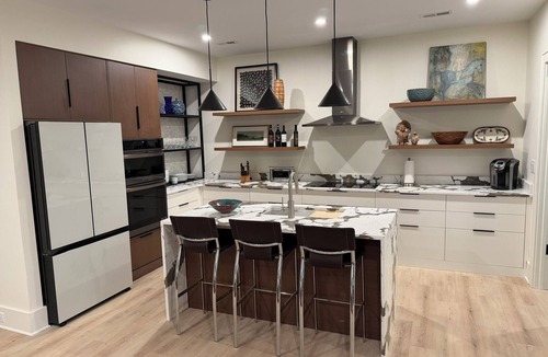 Mayhew Apartment | 2-bedroom apartment in barndominium with 2 car garage included