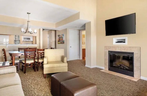Berkeley Condo | 2 Bedroom Condo, Historic Powhatan, Hilton Resort!