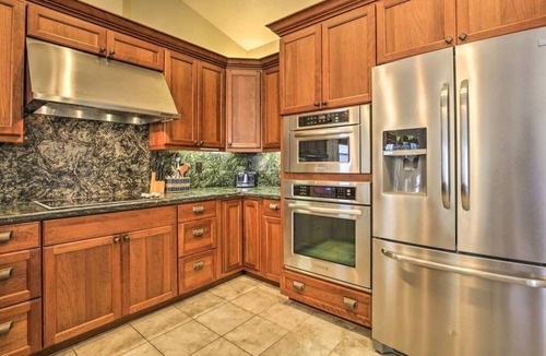 Kona Palisades House | 2-bedroom vacation home just 11 minutes from Kailua Pier