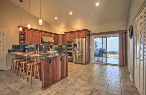 Kona Palisades House | 2-bedroom vacation home just 11 minutes from Kailua Pier