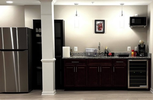 Urbana House | 2 bedrooms 1 bath rental unit
