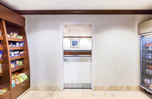 Biggs Field Condo | 2 Bedrooms | Free Daily Breakfast, Outdoor Pool