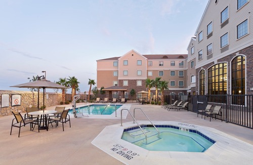 Biggs Field Condo | 2 Bedrooms | Free Daily Breakfast, Outdoor Pool