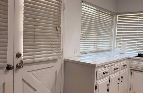 Lancaster Apartment | 2 beds Serene studio in lovely Lancaster perfect for getaway