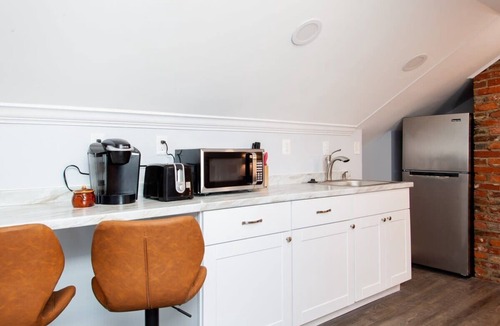 Oxon Hill Apartment | 2-BR Hideaway ✫ Ntnl Harbor ✫ MGM Casino ✫ Outlets