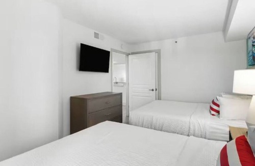 Myrtle Beach Hotel | 2 Coastal Getaways Close to Dining, Mini Golf, Indoor Pools, and Myrtle Beach