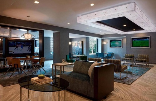 Crystal City Hotel | 2 Connecting Suites at a 4⭐️ Hotel