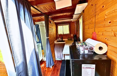 Eastland Cabin | 2 Lakefront Tiny Home, Glamping, Fishing, Kayaking