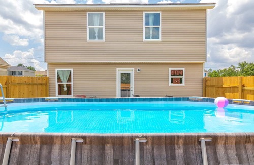 Columbus House | 2 Large Homes, Same Street! - The Moore Twins