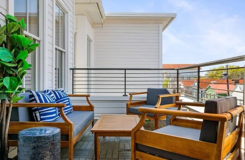 Cannonborough Elliotborough Villa | 2 Luxury Houses w/Patios | 1 Block from King St
