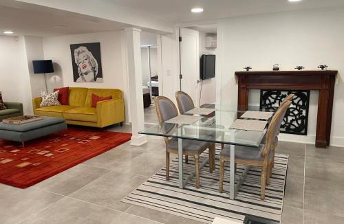 Fairlawn Apartment | 2 master bedrooms, 2 5 bath cozy apartment