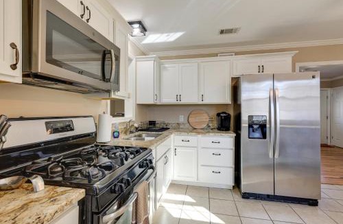 Midtown House | 2 Mi to Downtown Savannah: Historic Home!