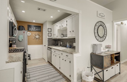 South Creek House | 2 Mi to Dtwn! Modern Round Rock Oasis w/Patio
