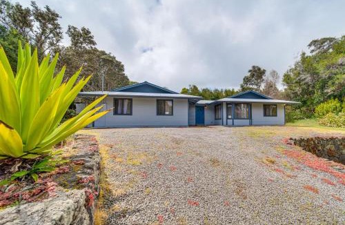 Volcano House | 2 Mi to Hawaii Volcanoes Natl Park Tranquil Home