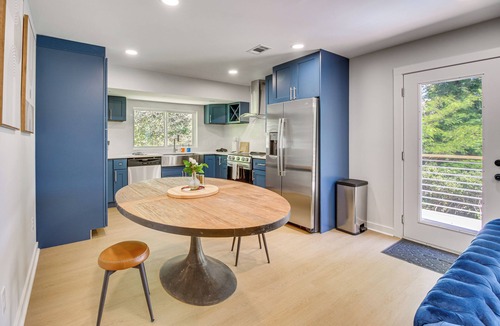 Smyrna House | 2 Mi to Truist Park! Modern Gem w/Pool & Fire Pit