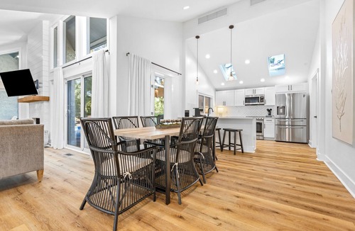 South Beach House | 2 Min Walk to Beach, Fenced Yard and Heatable Pool!