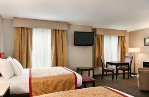 Witmer Hotel | 2 Pet-friendly Units | Near Downtown Lancaster | Free Onsite Parking