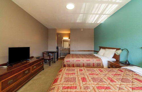 Sweet Home Hotel | 2 Practical Family Accommodations w/Free Parking - Perfect for Travelers