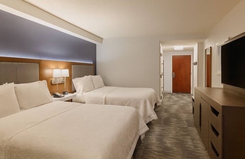 Mount Vernon Triangle Hotel | 2 Queen Beds Close to Metro, Convention Center | 2 Units Available