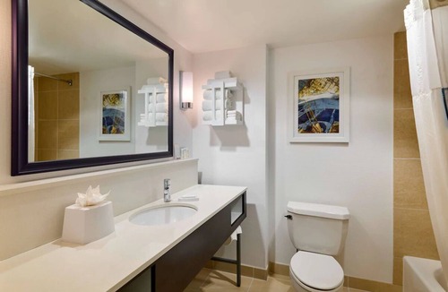 Mount Vernon Triangle Hotel | 2 Queen Beds Close to Metro, Convention Center | 2 Units Available