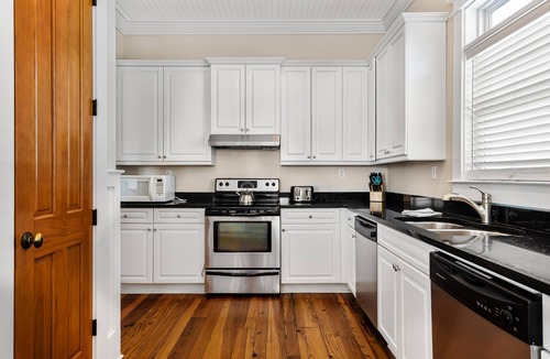 Isle of Palms House | 2 Rooftop decks, pool/elevator. Downtown IOP, 1 blk from beach. Pet friendly!