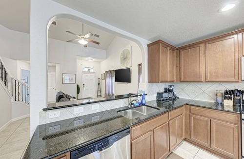 Round Rock House | 2 Story 4 Bedroom Modern Home near Kalahari Resort