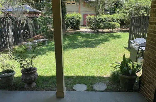 Midtown Apartment | 2 Story apartment in Ardsley Park with patio.